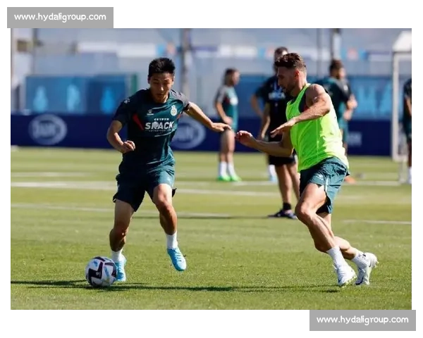 李小恒:加盟泰山不犹豫,中超遇港队队友暖心 李小恒:加盟泰山不犹豫,中超遇港队队友暖心